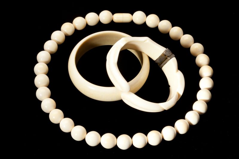 Two Ivory Bracelets and Necklacethe 15c54b