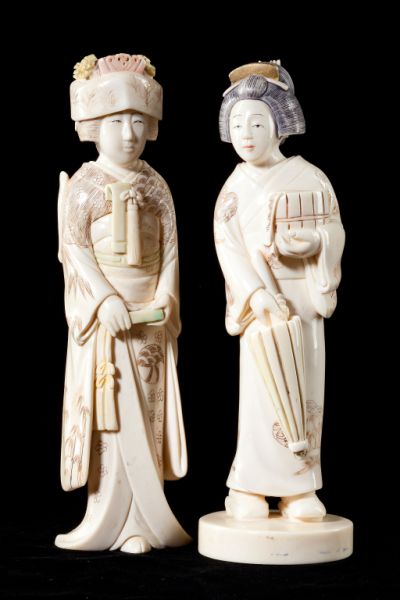 Two Japanese Geisha Ivory Okimonosearly 15c55e