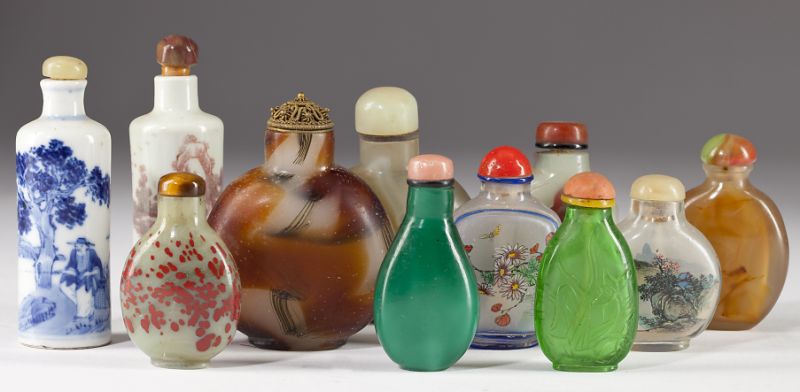 Eleven Chinese Snuff Bottles20th 15c571