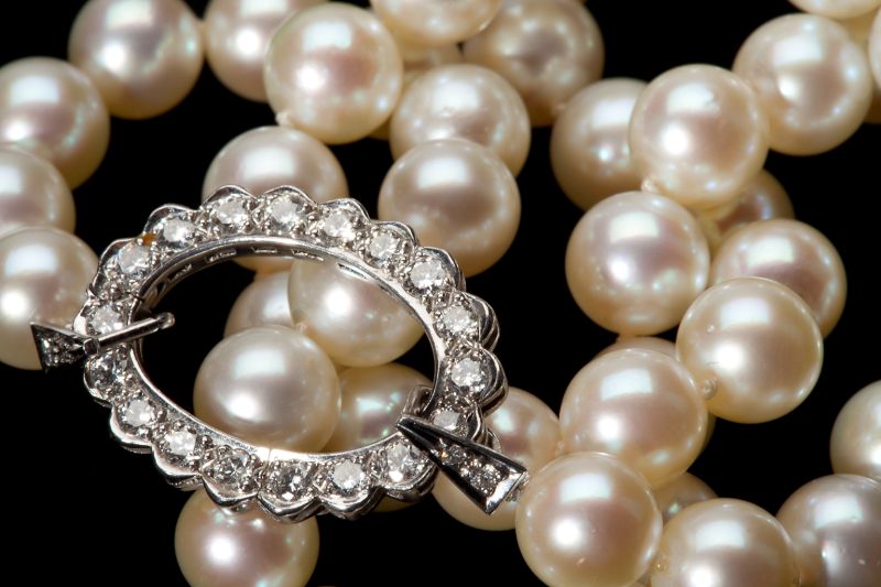 Platinum Diamond and Pearl Necklaceconsisting 15c60a