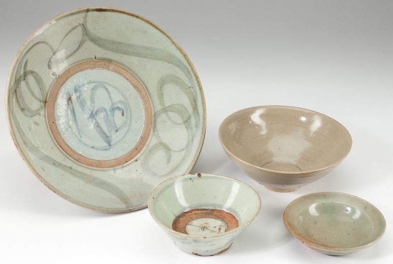 Four Asian Ceramicsincluding a 15c7ce