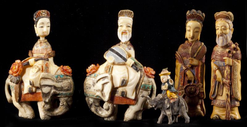 Four Chinese Figural Snuff Bottles18th 15cacc