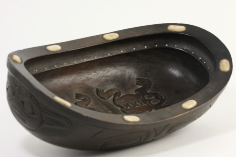 Northwest Coast Carved Bowlfrog