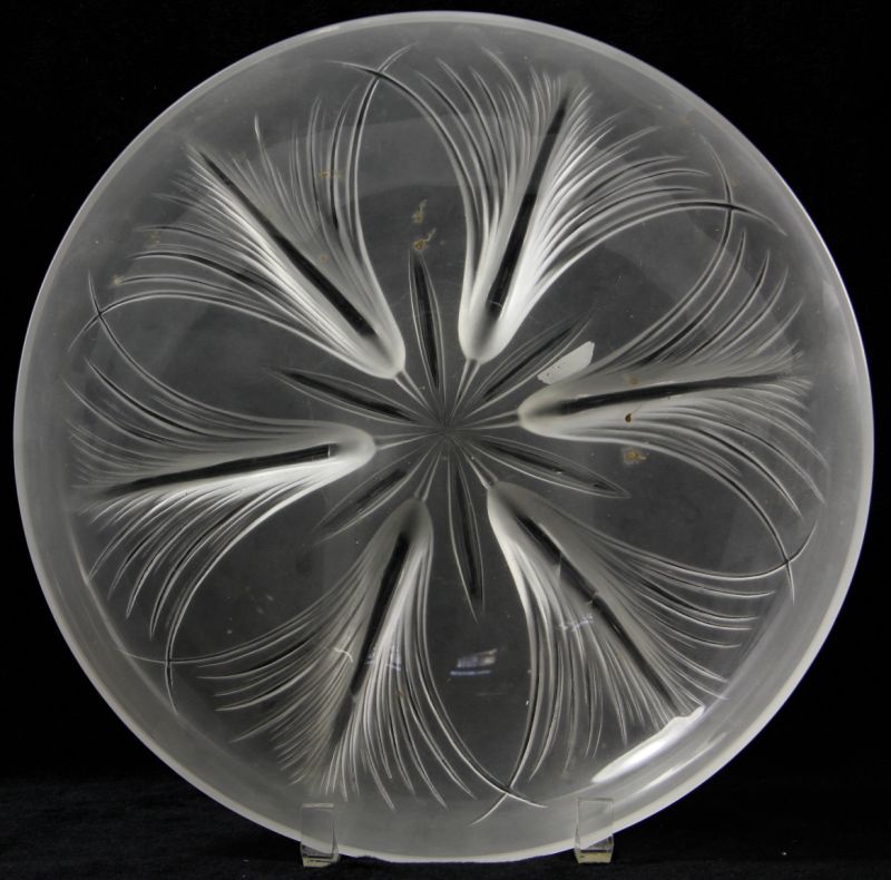 Verlys Frosted Glass Leaf Pattern Bowlin