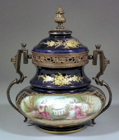 A 19th Century Sevres porcelain 15ccf5