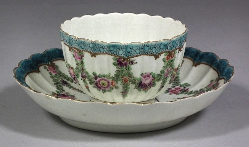 A Worcester porcelain tea bowl and saucer