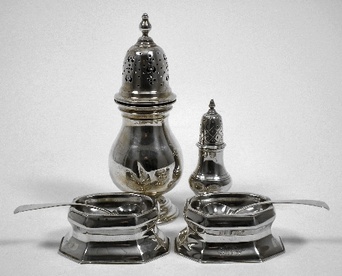 A pair of Edward VII silver octagonal 15cdd9