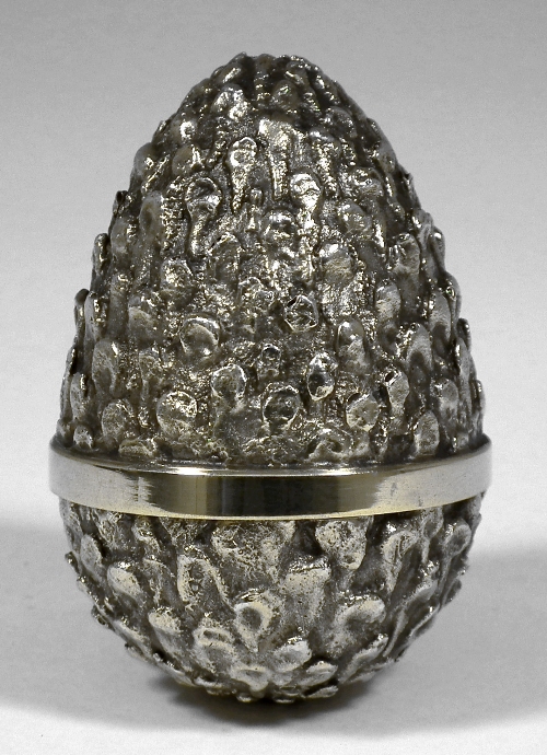 An Elizabeth II silver gilt egg