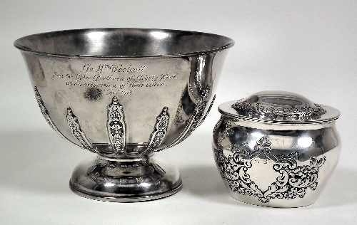 A George V silver circular bowl 15cdfd