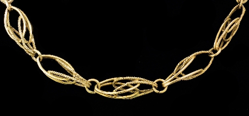 A modern 14k gold plain and rope 15ce4a