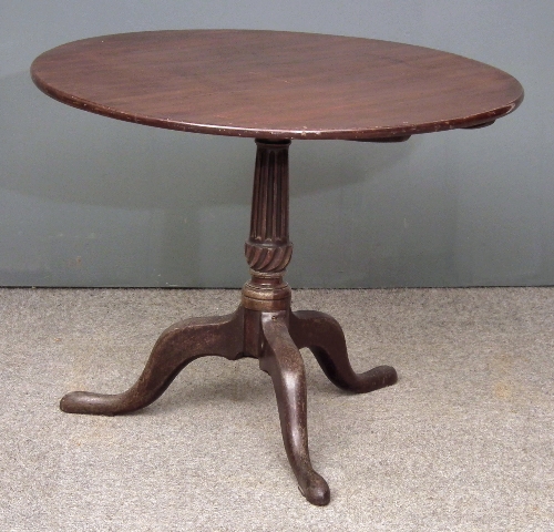 A George III mahogany circular