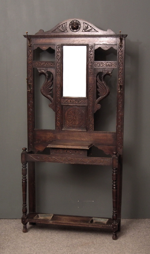 A late Victorian oak hallstand 15cf4a