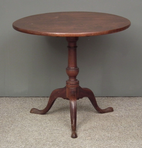 A George III mahogany circular