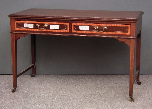 An Edwardian mahogany writing table 15cf6c