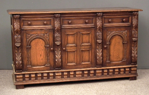 A panelled oak sideboard of 17th 15cf82