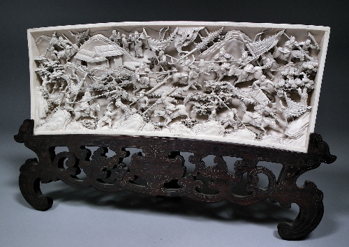 A good Chinese carved ivory rectangular 15cf9f