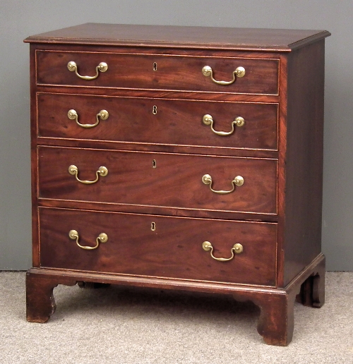 A good George III mahogany chest 15cf9a