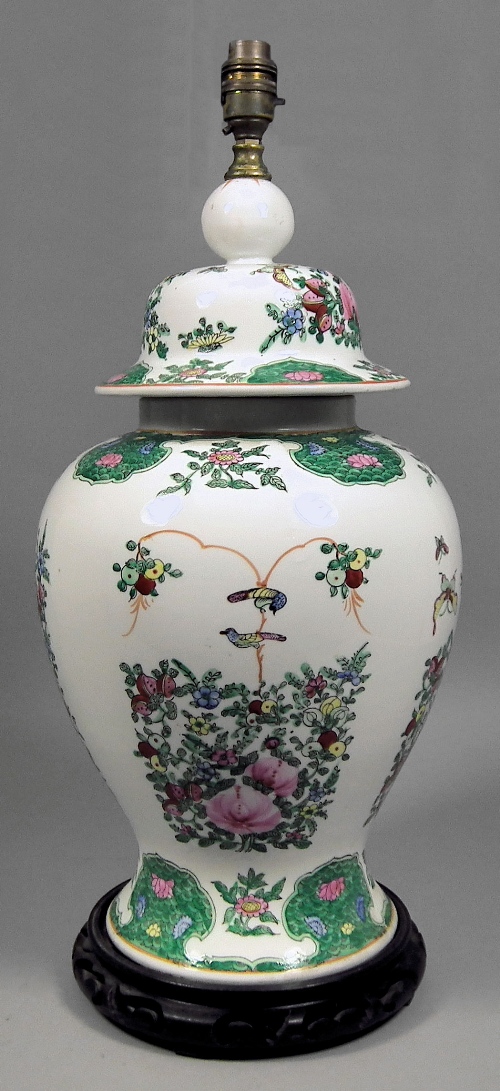 A modern Chinese porcelain table