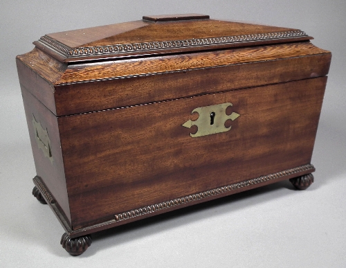 A William IV mahogany tea caddy 15d079