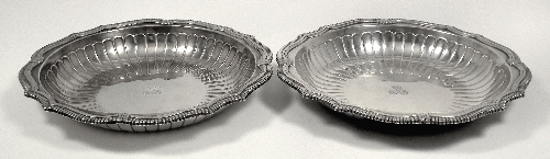 A pair of Continental silvery metal 15d115