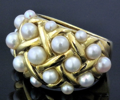 An 18ct gold and pearl mounted 15d138