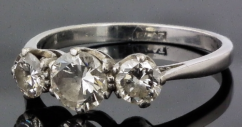 An early 20th Century platinum 15d135