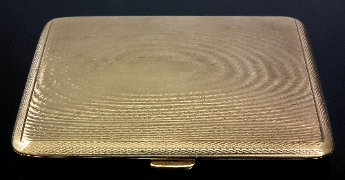 A George V 9ct gold cigarette case 15d144