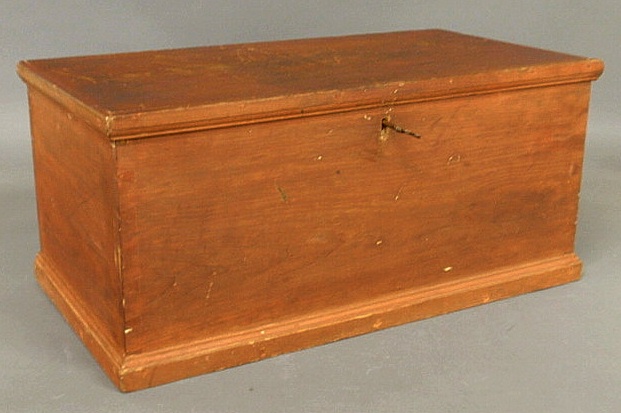 Miniature pine blanket chest c 1830 15ae14