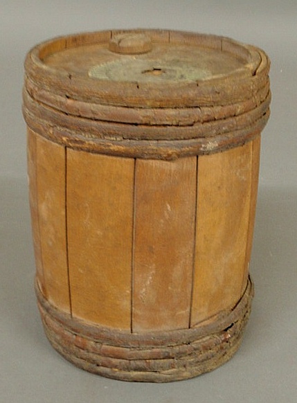 Wood staved black powder keg with 15af71