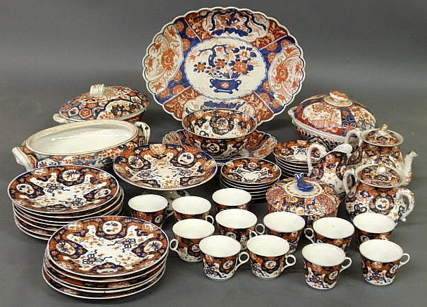 Large assembled set of Imari china