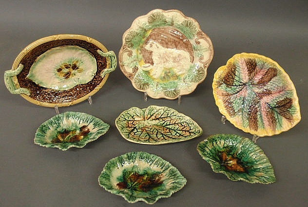 Seven pieces of English majolica  15b1d9