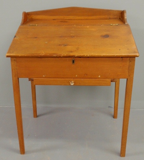 Pine slant-lid schoolmasters desk with
