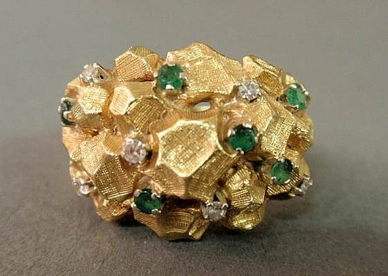 Ladies 18k gold nugget-form ring