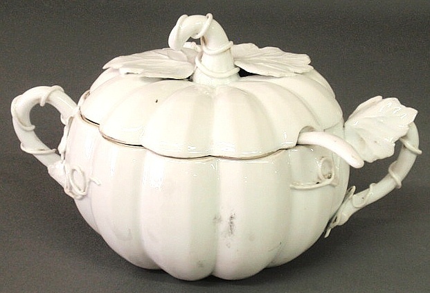 White porcelain pumpkin form covered 15b303