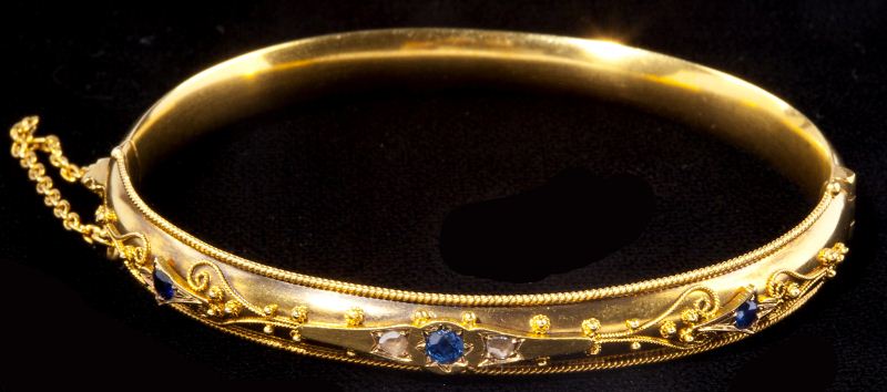 Antique Gold Diamond and Sapphire 15b4d4