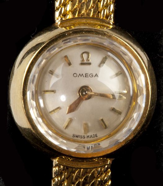 18KT Lady s Wristwatch Omegaback 15b4e9