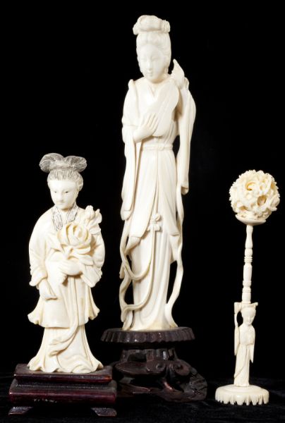 Group of Three Ivory Female Figuresthe 15b5c3