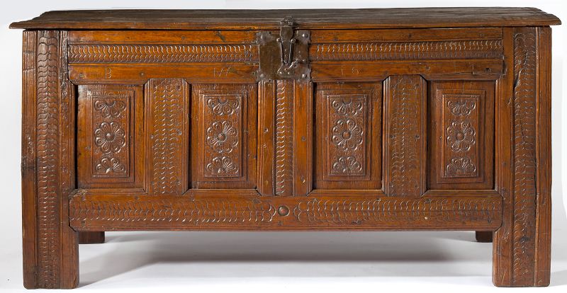 Large Spanish Carved Arms Chest17th 15b628