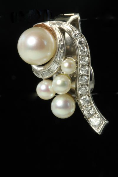 Pearl and Diamond Earclipseach 15b698