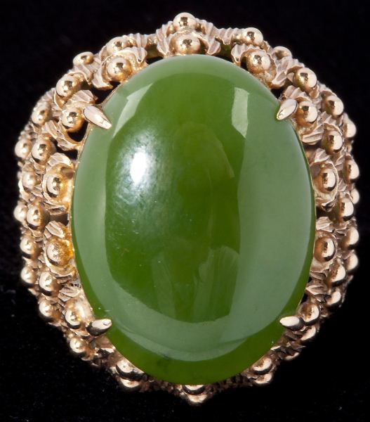 Gold and Jade Ringset with one