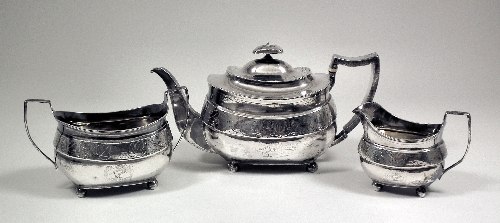 A George III silver three piece 15b7b2