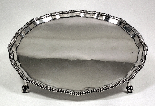 An Edward VII silver circular salver 15b7bc