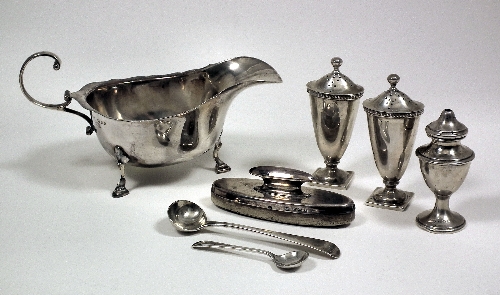 A George V silver sauce boat with 15b7ca