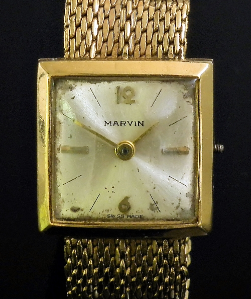 A modern lady s Marvin wristwatch 15b84b