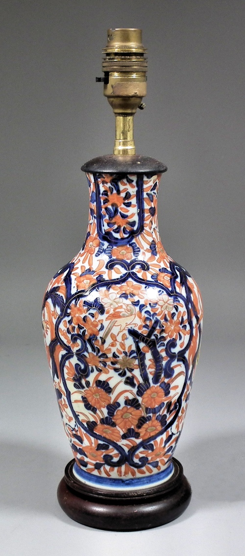 A Japanese porcelain baluster shaped 15b8d4