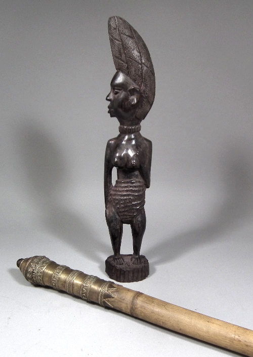 A Nigerian carved hardwood figure 15b965