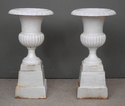 A pair of white painted cast iron 15b98f