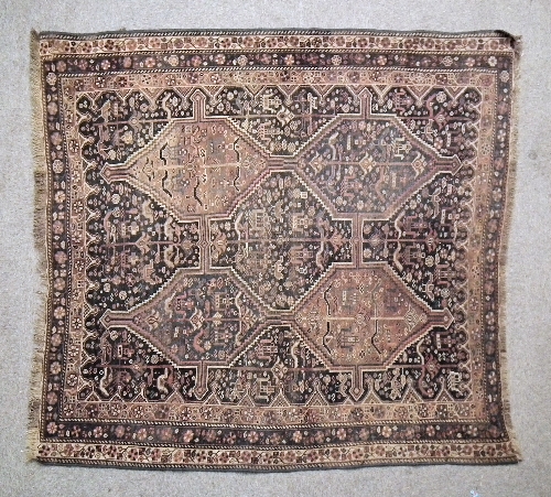 An antique Qashgai Shiraz rug woven 15b9b0