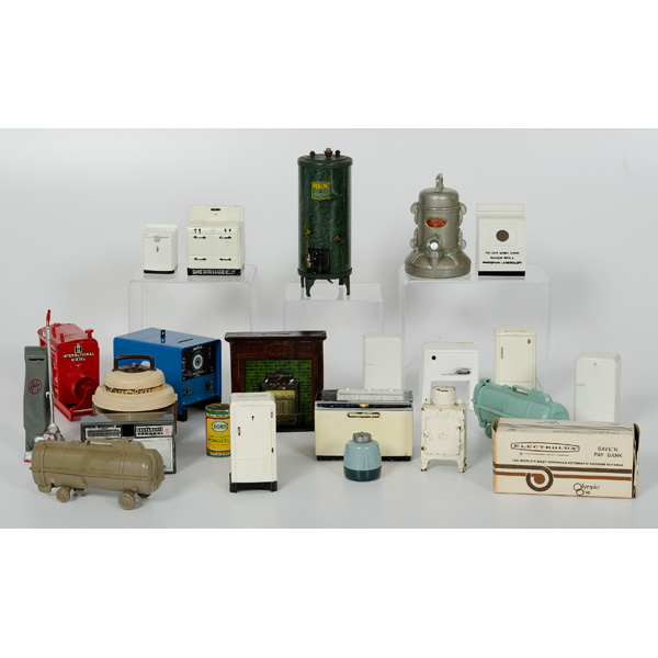 Large Lot of Household Appliance