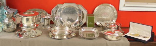 Large Lot of Vintage Silverplate Including 15eb3b